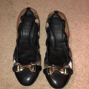 Women’s Burberry flats